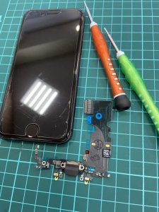 iPhone8 ライトニング交換