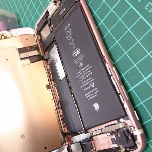 iPhone8 バッテリー交換