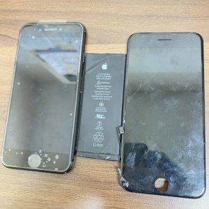 iPhone 8 液晶・バッテリー修理