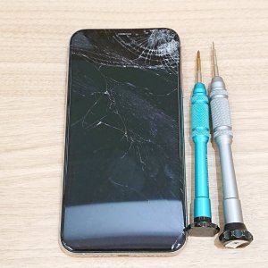 iPhoneXS パネル交換