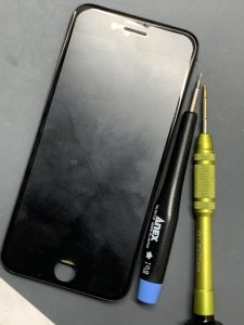 iPhoneSE2 液晶交換 ブラックアウト