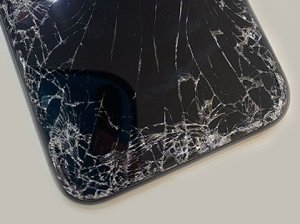 iPhone11 画面がつかない…→お任せください！液晶交換で直ります！即日修理！