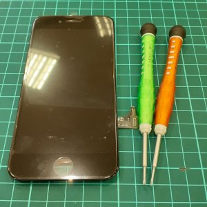 iPhone7 ガラスパネル交換