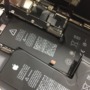 iPhoneXs バッテリー交換