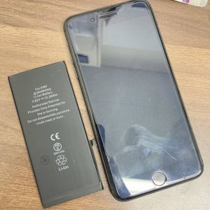 iPhone8+ バッテリー交換修理