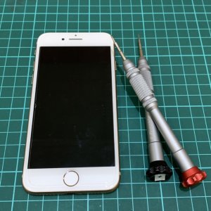 iPhone8 パネル交換