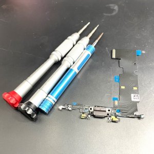 iPhone8 ライトニング交換