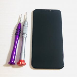 iPhone11 Pro 液晶がもれた→当店にお任せください‼︎強化ガラスのご用意もございます‼︎