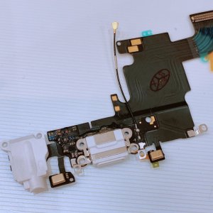 iPhone6s ライトニング交換