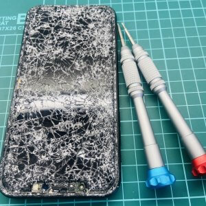 iPhoneXR パネル交換　