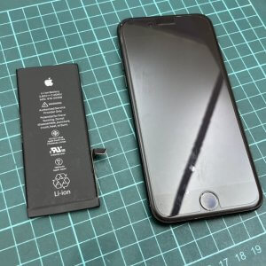 iPhone8　バッテリー交換