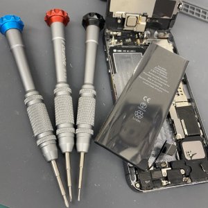 iPhone5S バッテリー交換