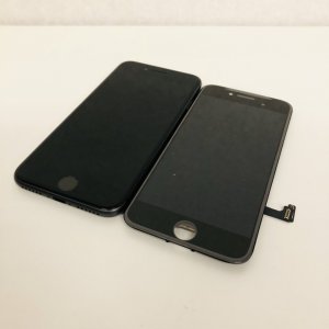 iPhone8 フロントパネル交換修理