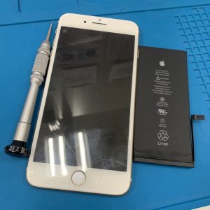 iPhone7+ バッテリー交換修理
