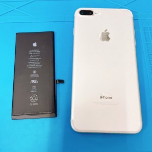 iPhone7plus バッテリー交換修理