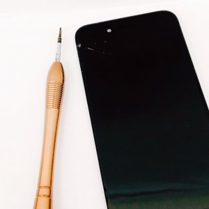 iPhone8 フロントパネル交換