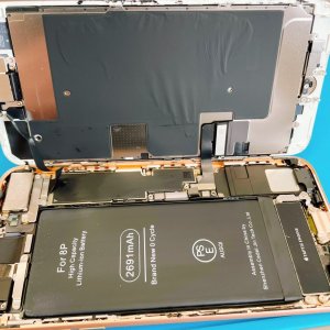 iPhone 8Plus バッテリー交換