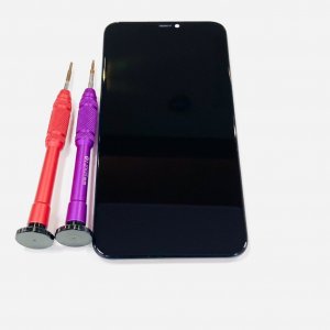 iPhone11Promax パネル交換 画面割れ ヒビ割れ でお悩みの方は是非当店を!即日修理可能!