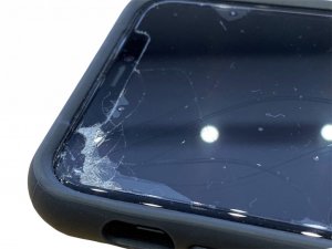 iPhone11 画面割れ…→即日修理！20分で綺麗に直ります！