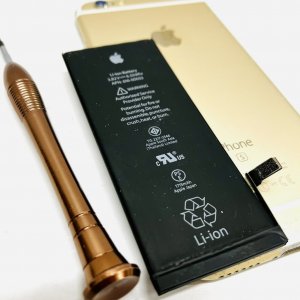 iPhone6s バッテリー交換