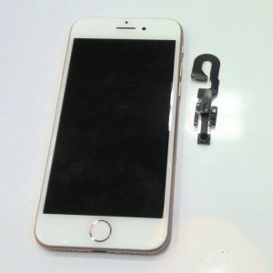 iPhone8 インカメラ交換修理