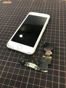iPhone7 ライトニング交換
