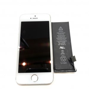iPhone5S バッテリー交換修理
