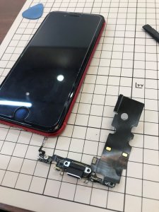 iPhone8 ライトニング交換