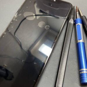 iPhone11　フロントパネル交換