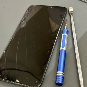 iPhoneXR フロントパネル交換