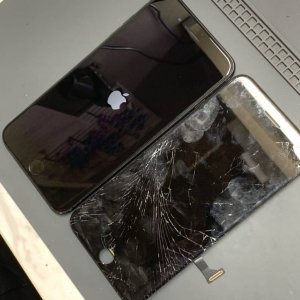 iPhone7plus ガラスパネル交換