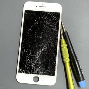 iPhone8 液晶交換 液晶漏れ