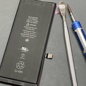 iPhone11 バッテリー交換 充電減り早い アイフォン11