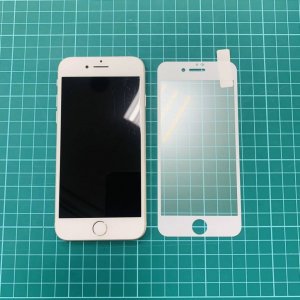 iPhone8 強化ガラス永久保証