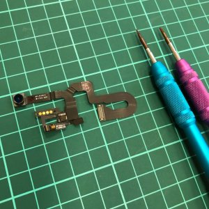 iPhone8Plus インカメラ交換