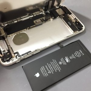 iPhone6s バッテリー交換