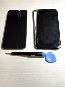 iPhone11Pro 落とした際にパネル浮いてしまい画面のタッチ操作ができない…→即日修理で元の画面へ‼電話、メールでの修理のご予約も承っております‼