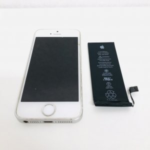 iPhoneSE バッテリー交換修理