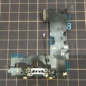 iPhone7 ライトニング交換修理