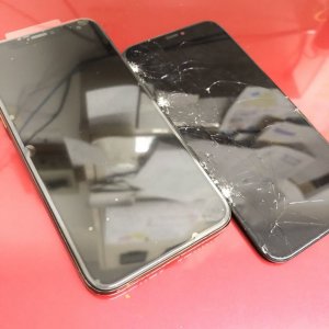iPhoneXS パネル交換