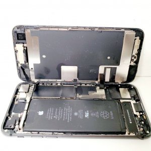 iPhone8 水没修理