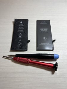 iPhone8 バッテリーが膨張してパネルが浮いてきた…→スピーディかつ丁寧な作業で安全に即日修理‼