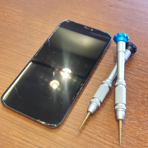 iPhone11 フロントパネル交換修理