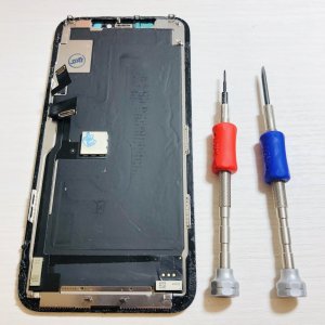 iPhone11Pro 落とした後、画面が真っ暗のまま操作できない…→操作ができない症状のお困り事も、即日修理で解決‼