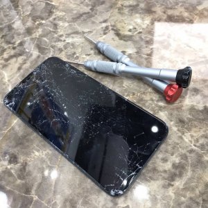 iPhone X 液晶交換修理