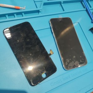 iphoneSE2 パネル交換