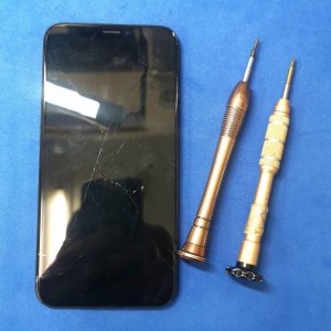 iPhone X パネル修理