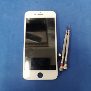 iPhone 8 パネル修理