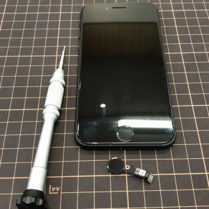 iPhone8 ホームボタン交換