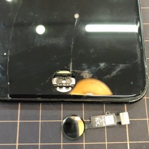 iPhone7Plus ホームボタン修理